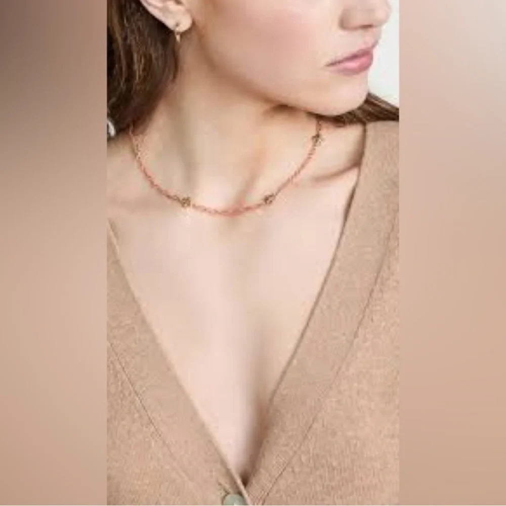 🆕 NWT Tory Burch Roxanne 18K-Gold-Plated & Coral Acrylic Logo Chain Necklace